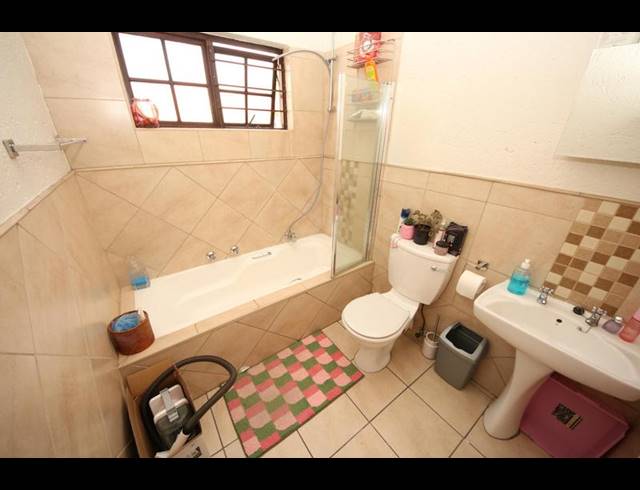 2 BEDROOM APARTMENT FOR SALE IN PAULSHOF